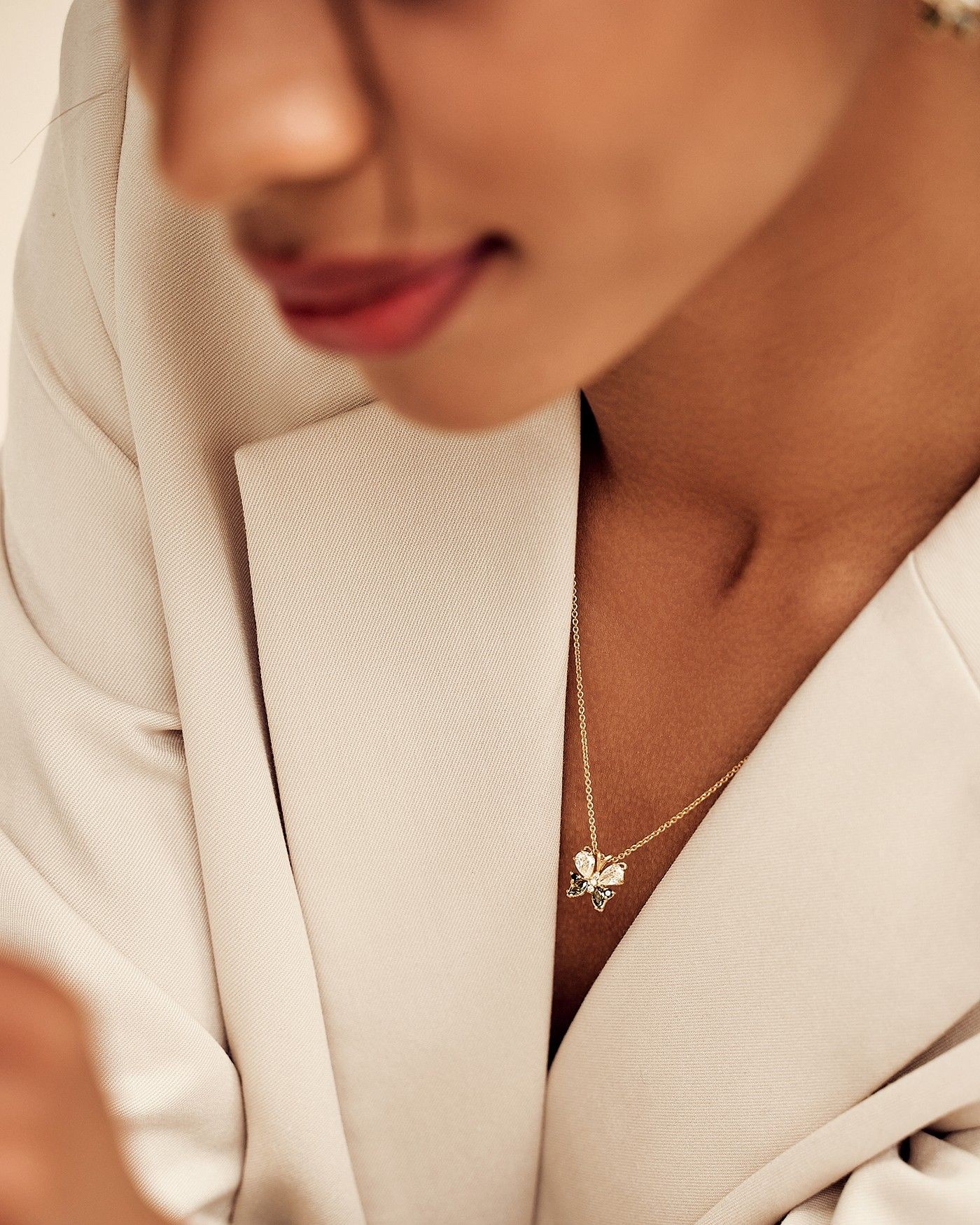 Farfalla Butterfly necklace with black and olivine zircons  - 1