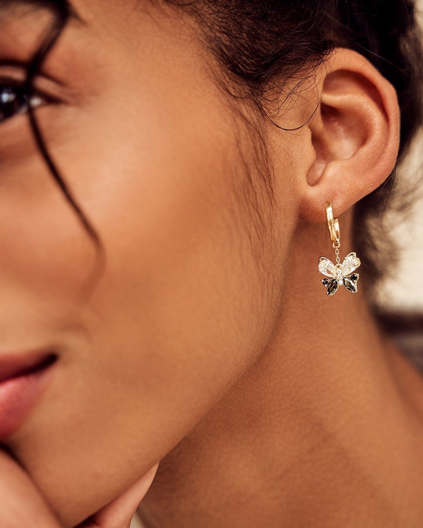 Schmetterlingsohrringe mit Anhänger Farfalla mit Schwarzen und Olivin Zirkonia  - 4